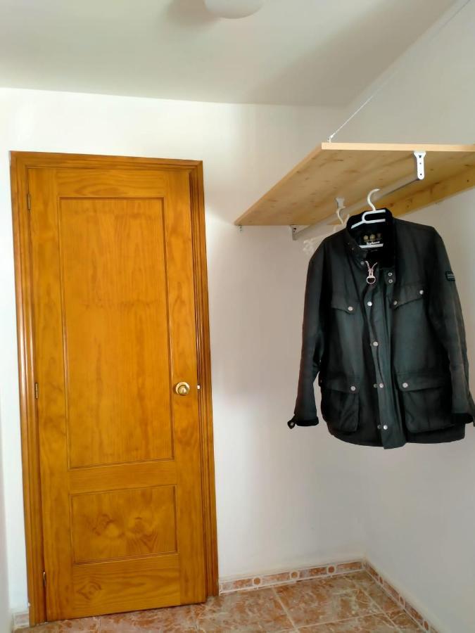 Hostal Meson De Paco Carinena Bagian luar foto